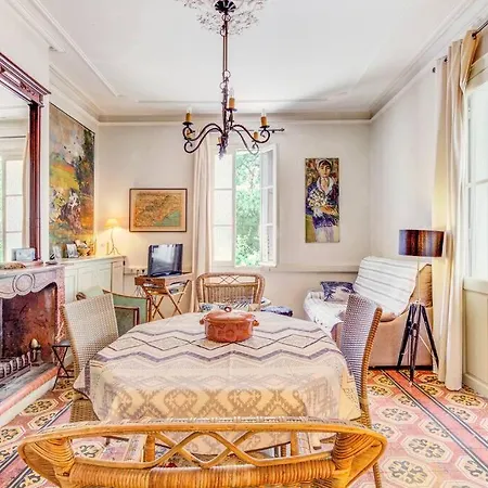 Charming Historic 5 Bdr 19th Century Сет