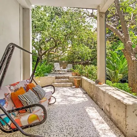 Charming Historic 5 Bdr 19th Century Сет